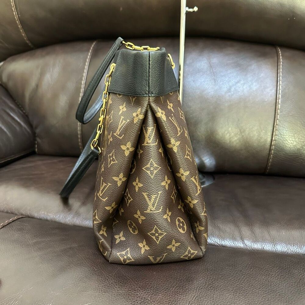 Louis Vuitton Brown and Black Shoulder Bag - Picture 7 of 16